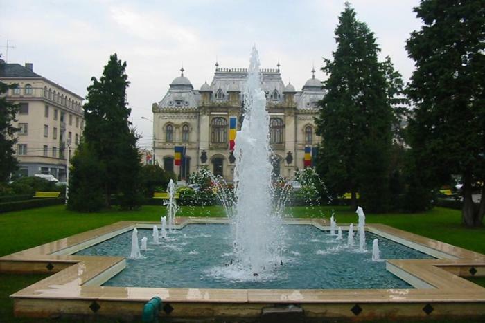 Galla Old Town Center Craiova Exterior photo